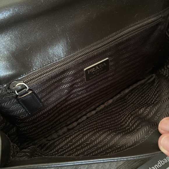 HP ✨✨ PRADA VINTAGE VERNICE LEATHER TOP HANDLE BAG - GREAT CONDITION WITH COA - Picture 8 of 9